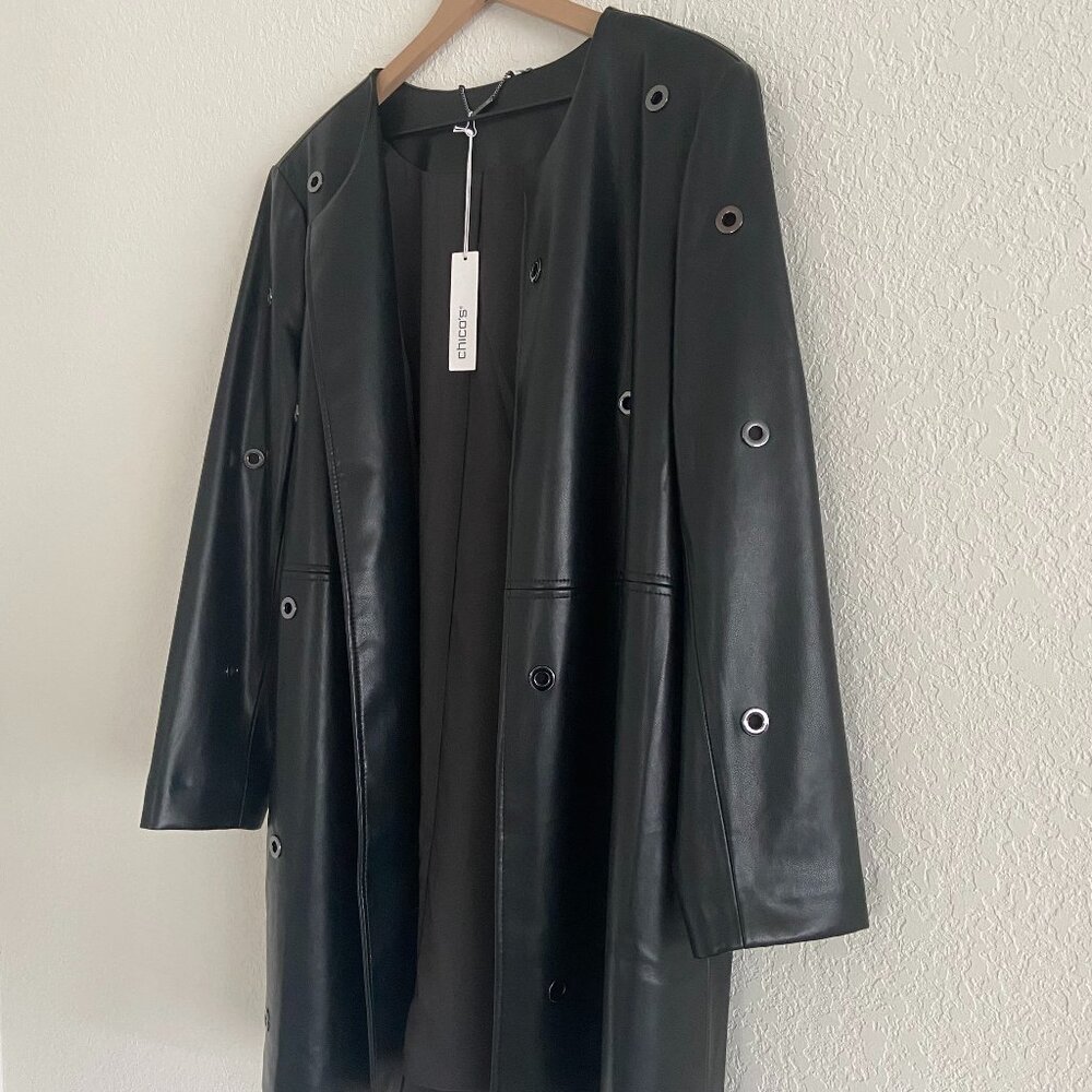 Chic Women's Black Faux Leather Trench Jacket w/Fossil Gray Metal Rings: Size XL - Picture 5 of 11